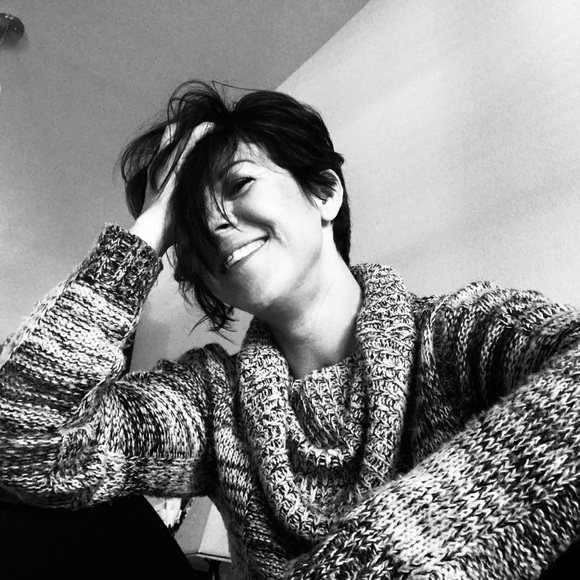 Meet your Posher, Aaren - Picture 1 of 2